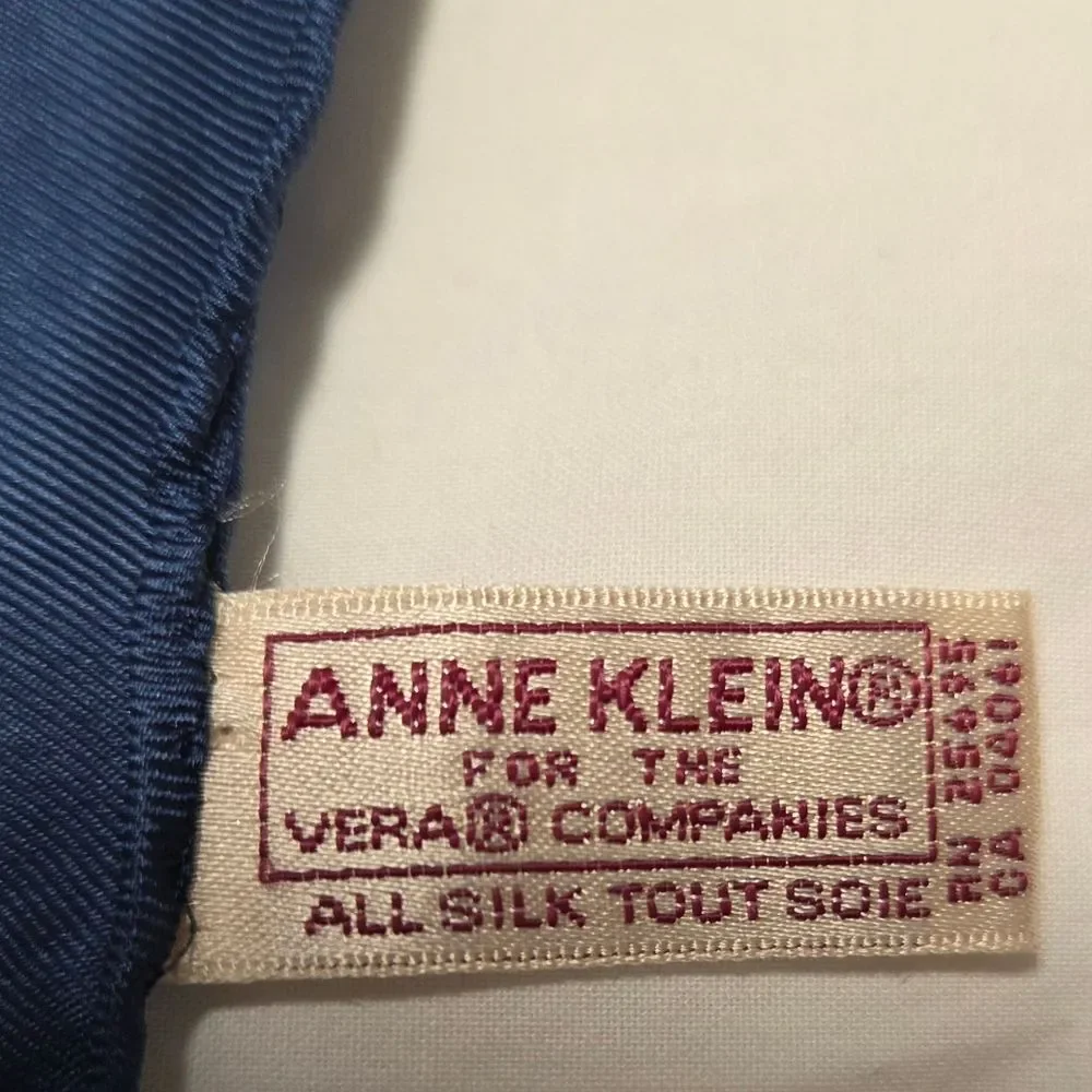 Vintage 70s Anne Klein Lion Crest Silk Square Scarf